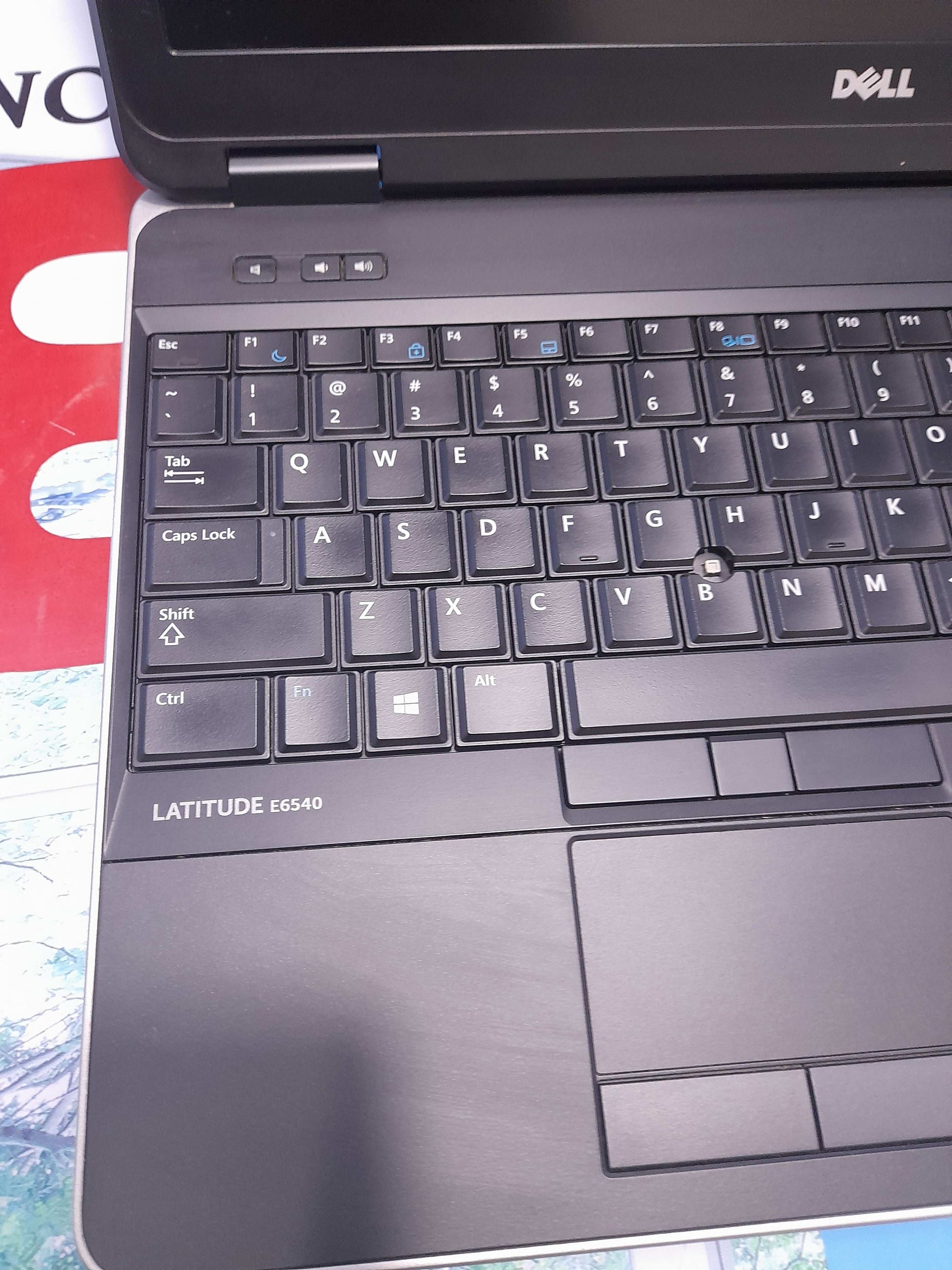 Dell Latitude E6540 2G Dedicated graphic intel core i7 500GB HDD 8G Ram