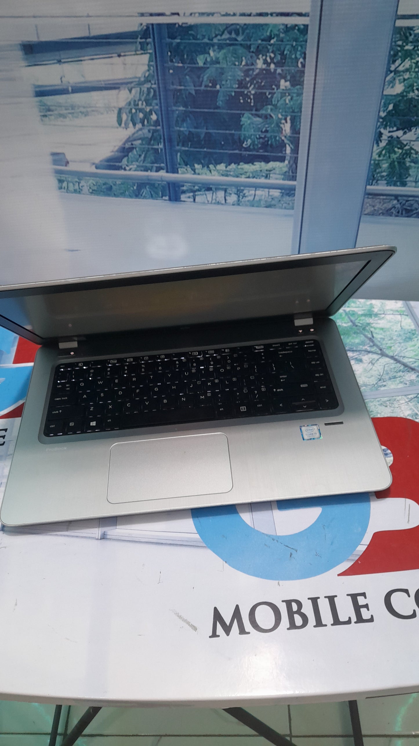 HP ProBook 440 G4 - 7th Gen. Intel Core i5 - 256GB SSD - 8GB RAM - HDMI 4G Total graphic