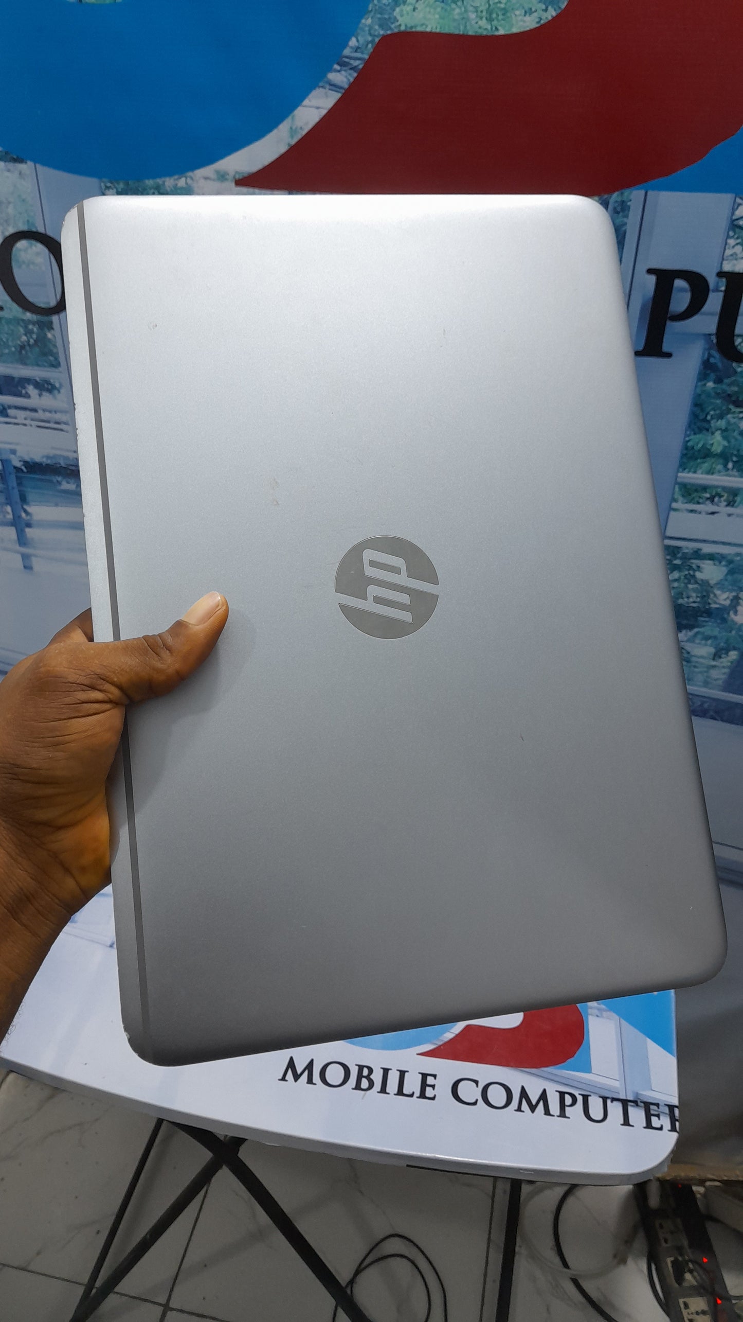 HP EliteBook Folio 1040 G3 β 6th Gen. Intel Core i7 β 256GB SSD β 8GB RAM β 4GB Total Graphics β Keypad Light
