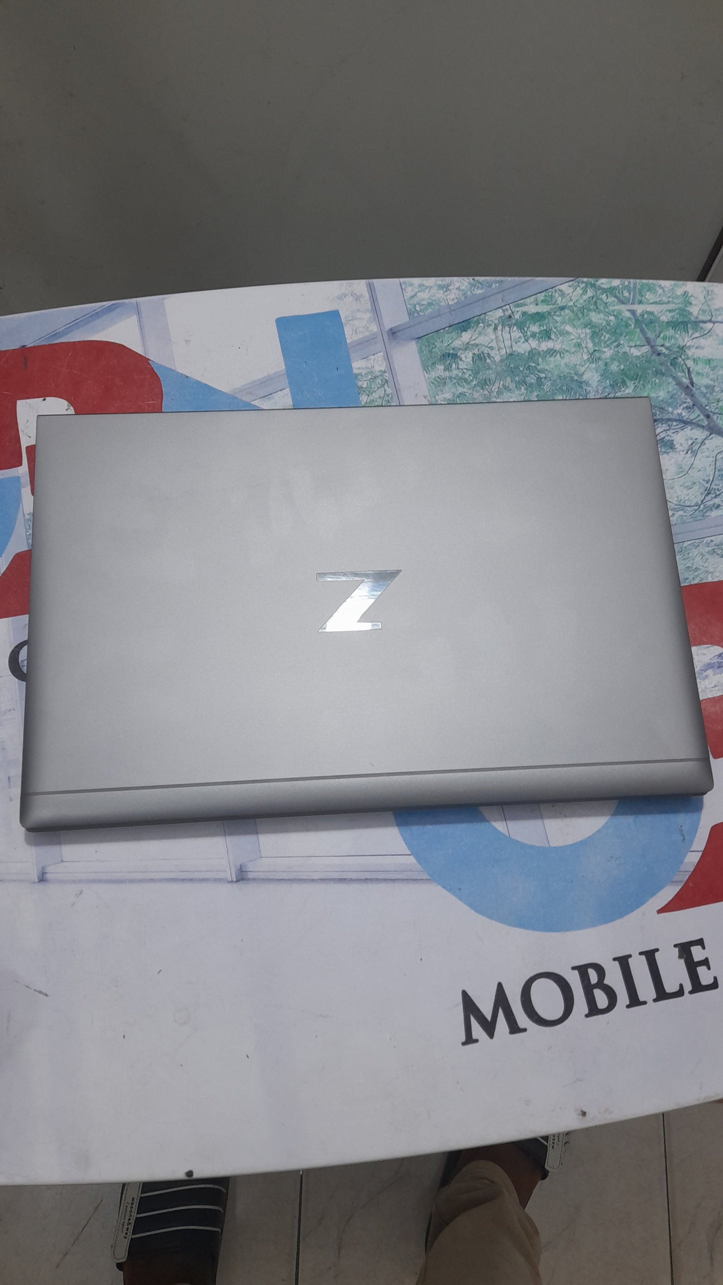HP ZBook Firefly 14 G8 Mobile Workstation- 11th Gen. Intel Core i5 - 256GB SSD - 16GB RAM - 8GB Total Graphics -keyboardlight - HDMI