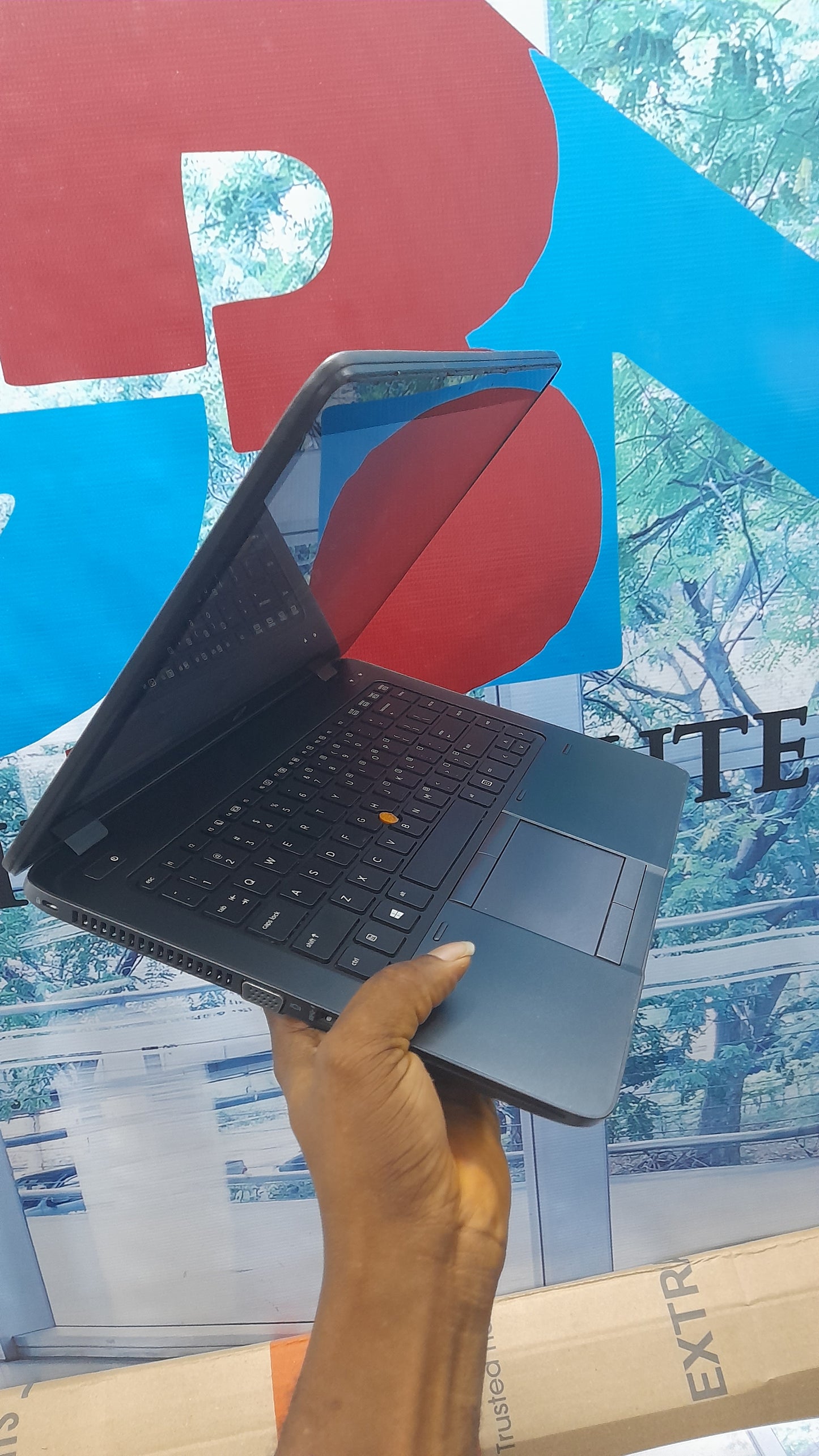 HP ZBook 14 G1 Mobile Workstation - 4th Gen. Intel Core i5 vPro 1G dedicated graphic