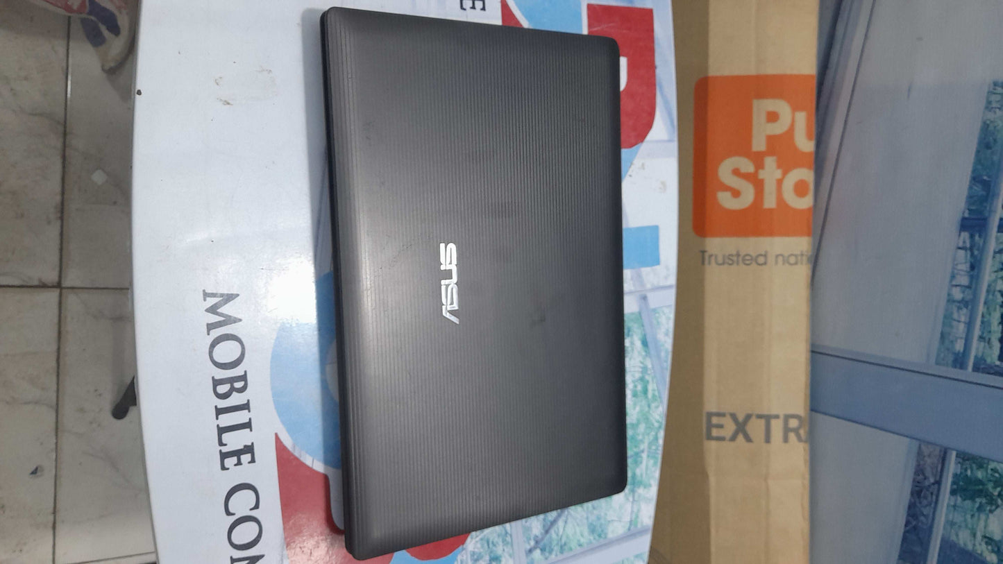 Asus K53E 2nd Gen. Intel Core i5-2450M - 320GB HDD - 4GB RAM - 2GB Total Graphics - HDMI