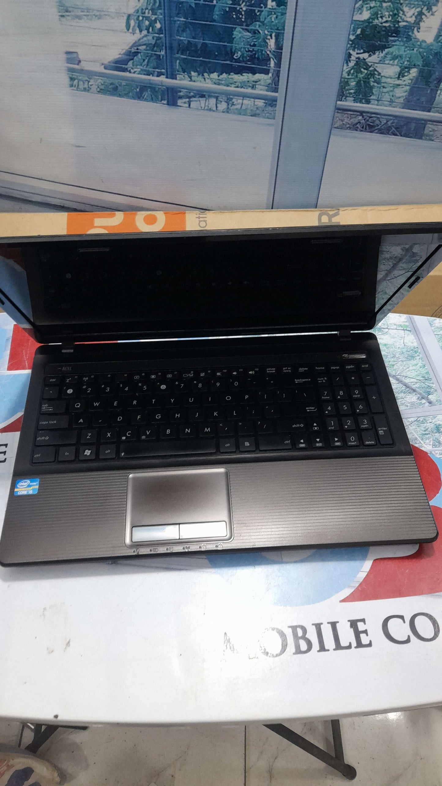 Asus K53E 2nd Gen. Intel Core i5-2450M - 320GB HDD - 4GB RAM - 2GB Total Graphics - HDMI