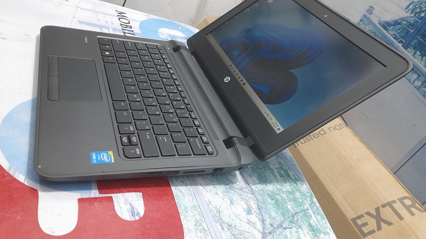 HP Probook 11 G2 - 6th Gen. Intel Core i3 - 128GB SSD - 4GB RAM - HDMI