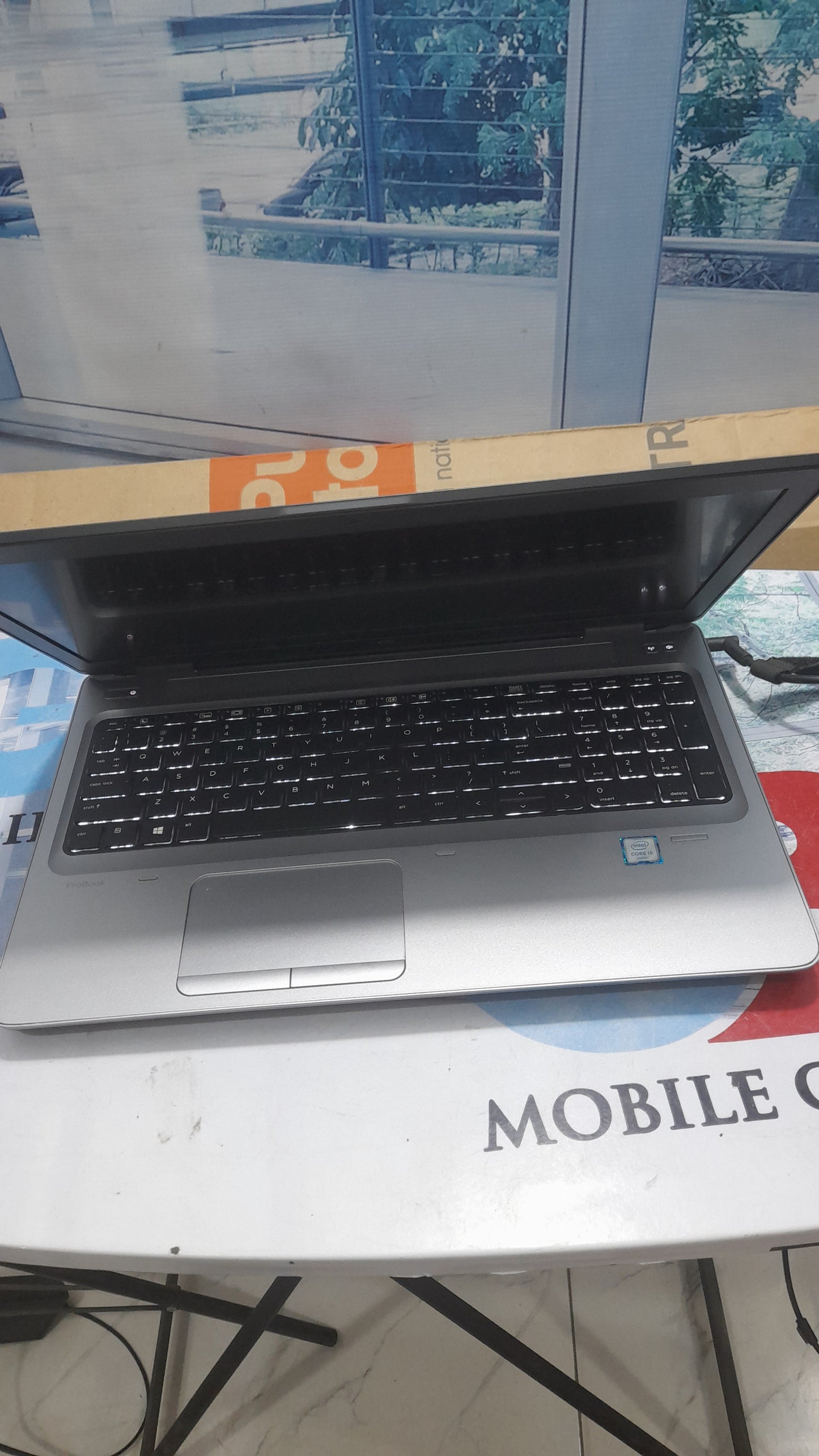 HP ProBook 650 G2 - 6th Gen. Intel Core i5 - 500GB HDD - 8GB RAM - 4GB Total Graphics - Keyboard Light