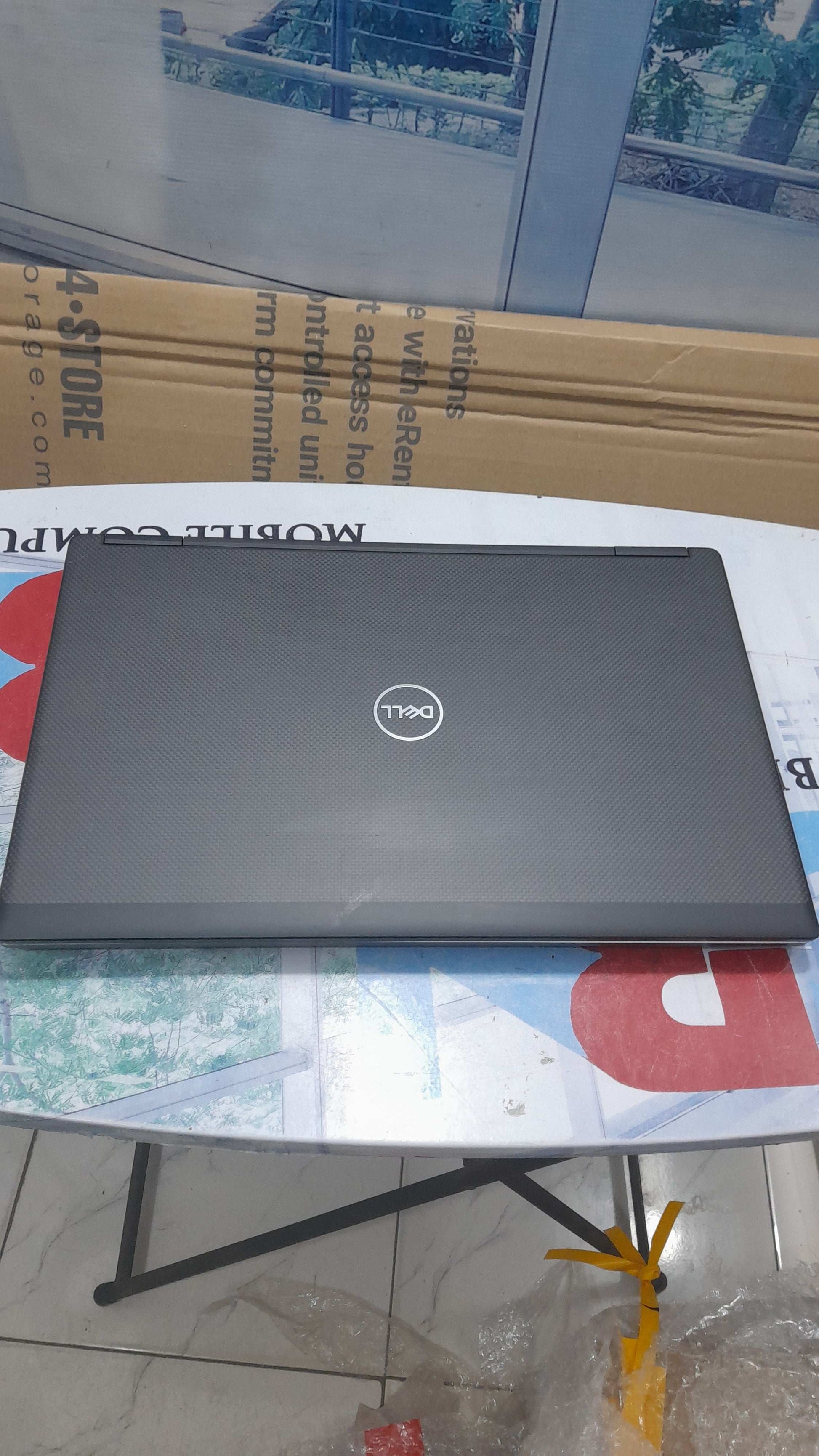 Dell Precision 7730 intel Core i7-8850H - 6G dedicated Quadro P3200, FHD - 512GB SSD - 32GB RAM - Keypad Light 22407GB Total graphic