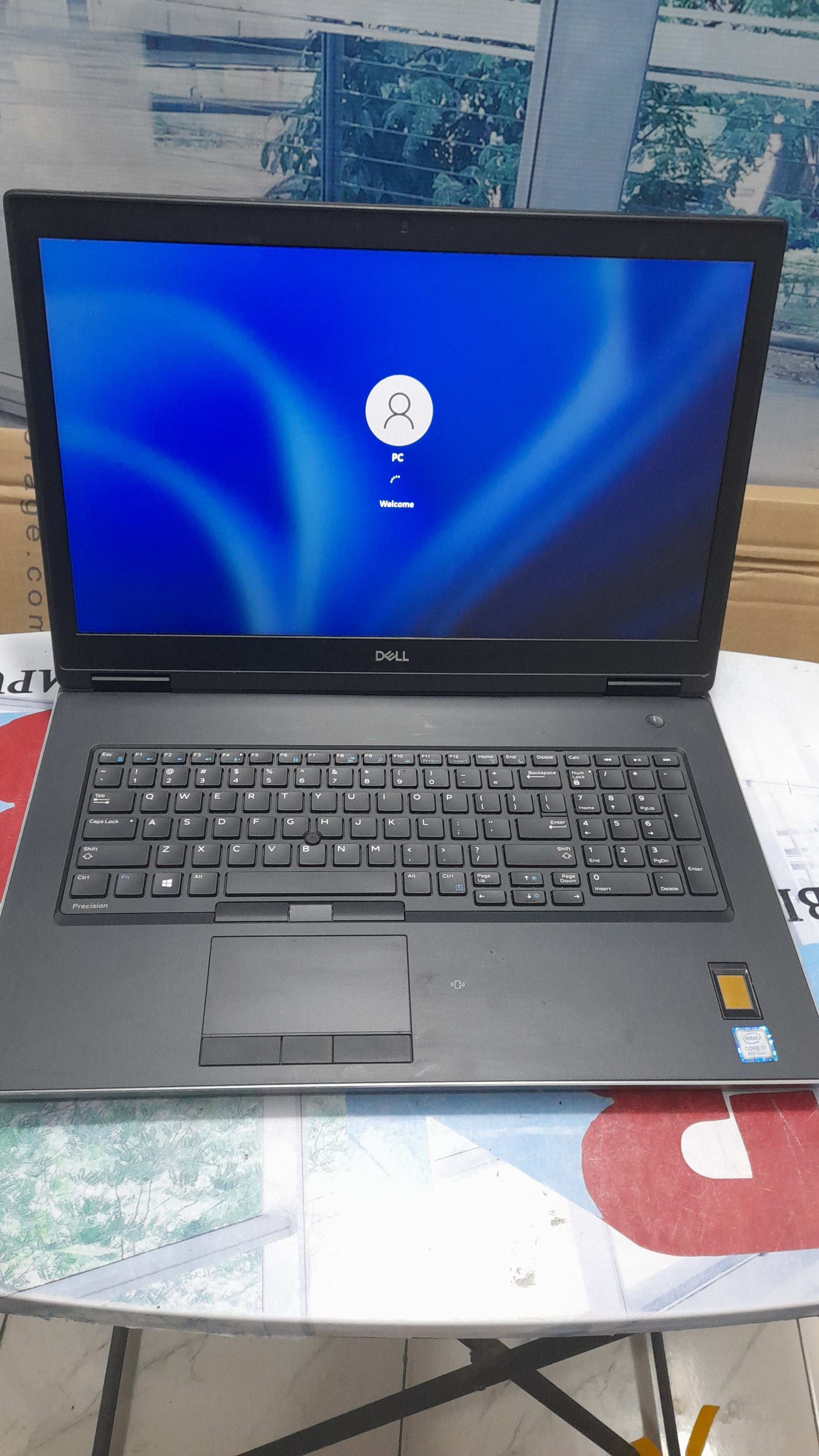 Dell Precision 7730 intel Core i7-8850H - 6G dedicated Quadro P3200, FHD - 512GB SSD - 32GB RAM - Keypad Light 22407GB Total graphic