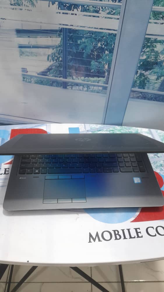 HP zBook 15 G3 - 6th Gen. Intel Core i7 - 256GB SSD - 16GB RAM - 20GB Total Graphics - 4GB Dedicated Nvidia Quadro - HDMI - Keyboard Light