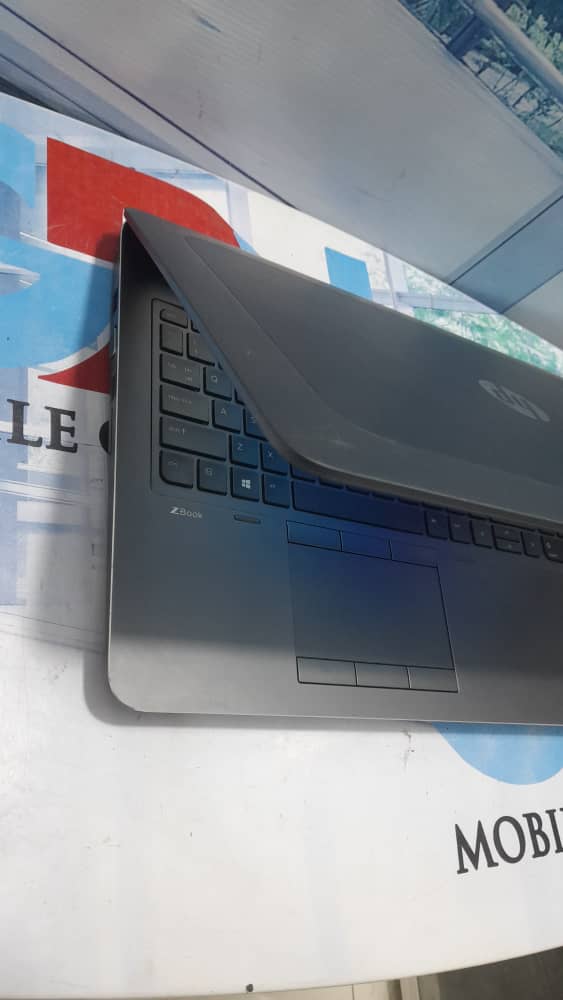 HP zBook 15 G3 - 6th Gen. Intel Core i7 - 256GB SSD - 16GB RAM - 20GB Total Graphics - 4GB Dedicated Nvidia Quadro - HDMI - Keyboard Light