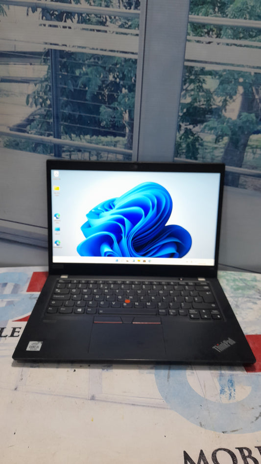 Lenovo ThinkPad X13 Gen1.Touchscreen 10th Gen.Intel Core i5 - 256GB SSD - 8GB RAM - 4GB Total Graphic