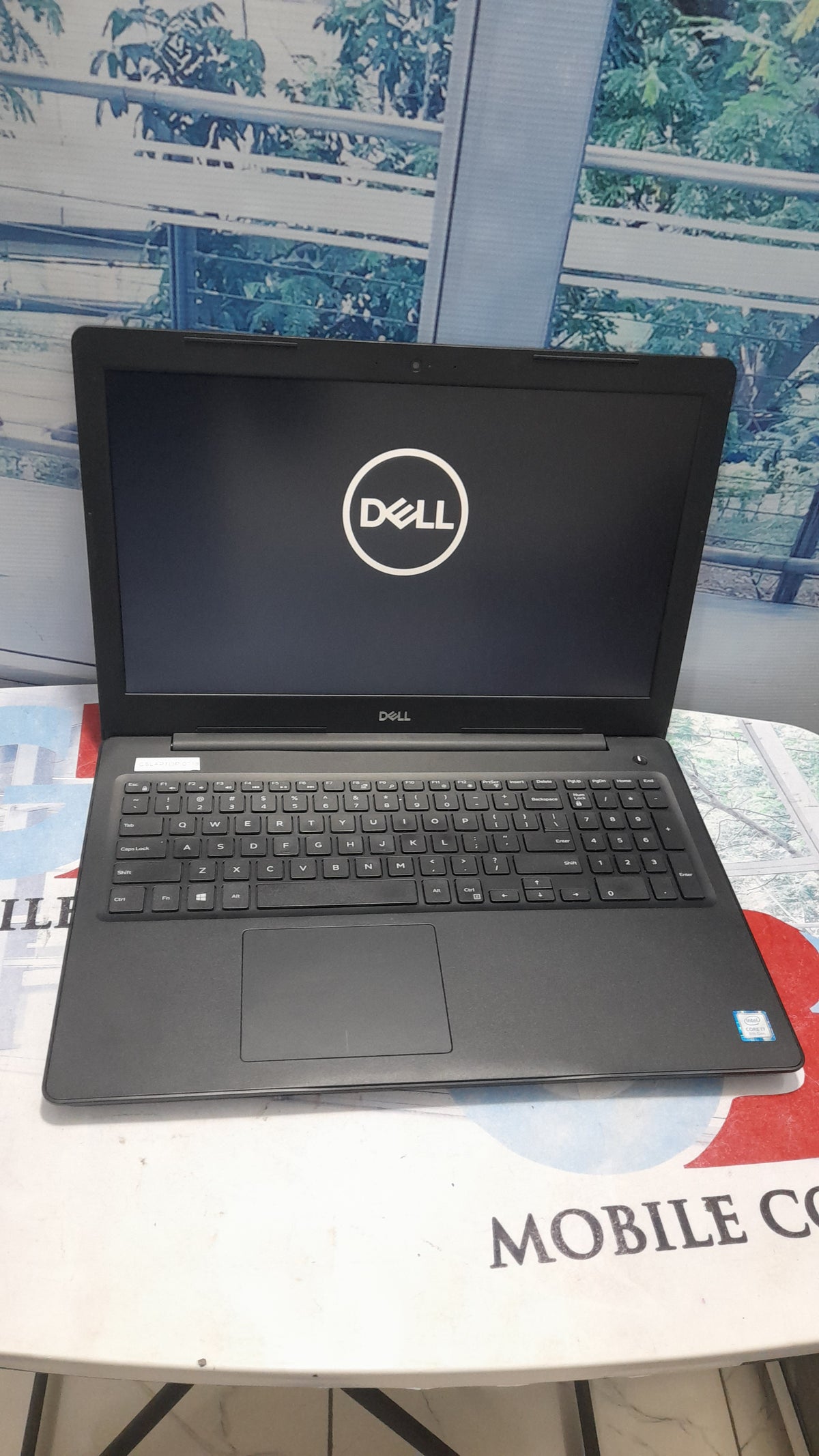 Dell latitude 3590 2G Dedicated graphic 8th gen. intel core i7 256GB SSD- 16G RAM 8G total graphic