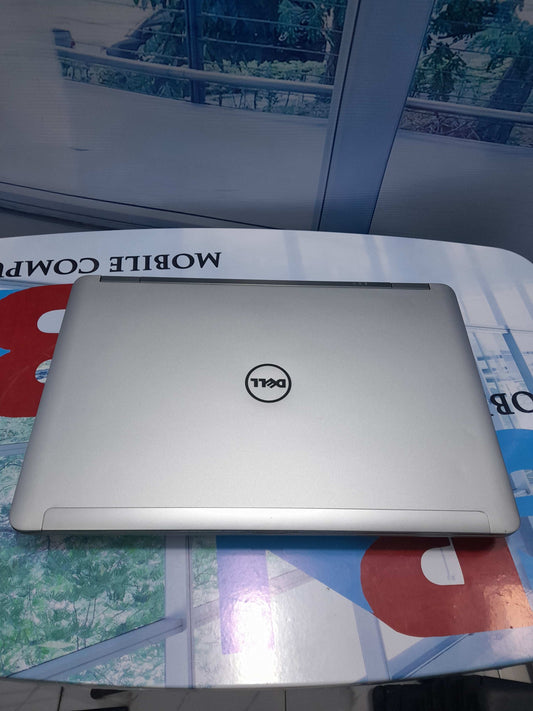 Dell Latitude E6540 2G Dedicated graphic intel core i7 500GB HDD 8G Ram