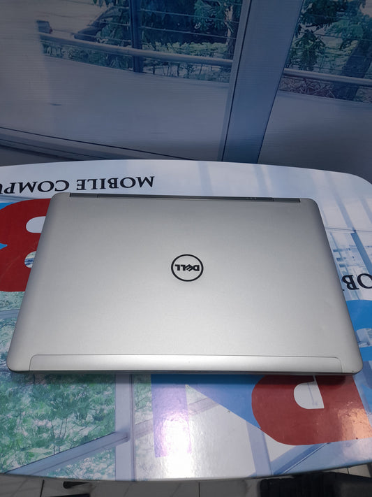 Dell Latitude E6540 2G Dedicated graphic intel core i7 500GB HDD 8G Ram