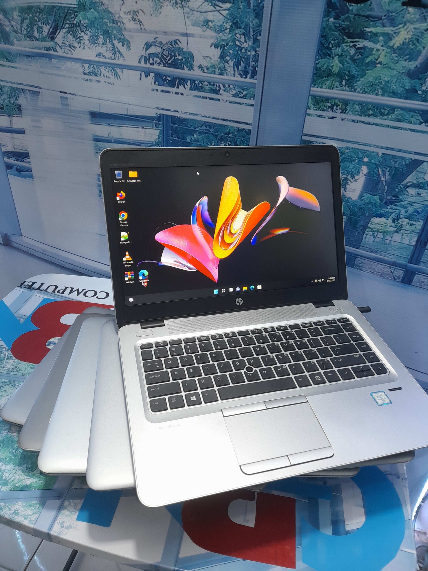 HP EliteBook 840 G3 – 6th Generation Intel Core i5-256GB SSD – 8GB RAM