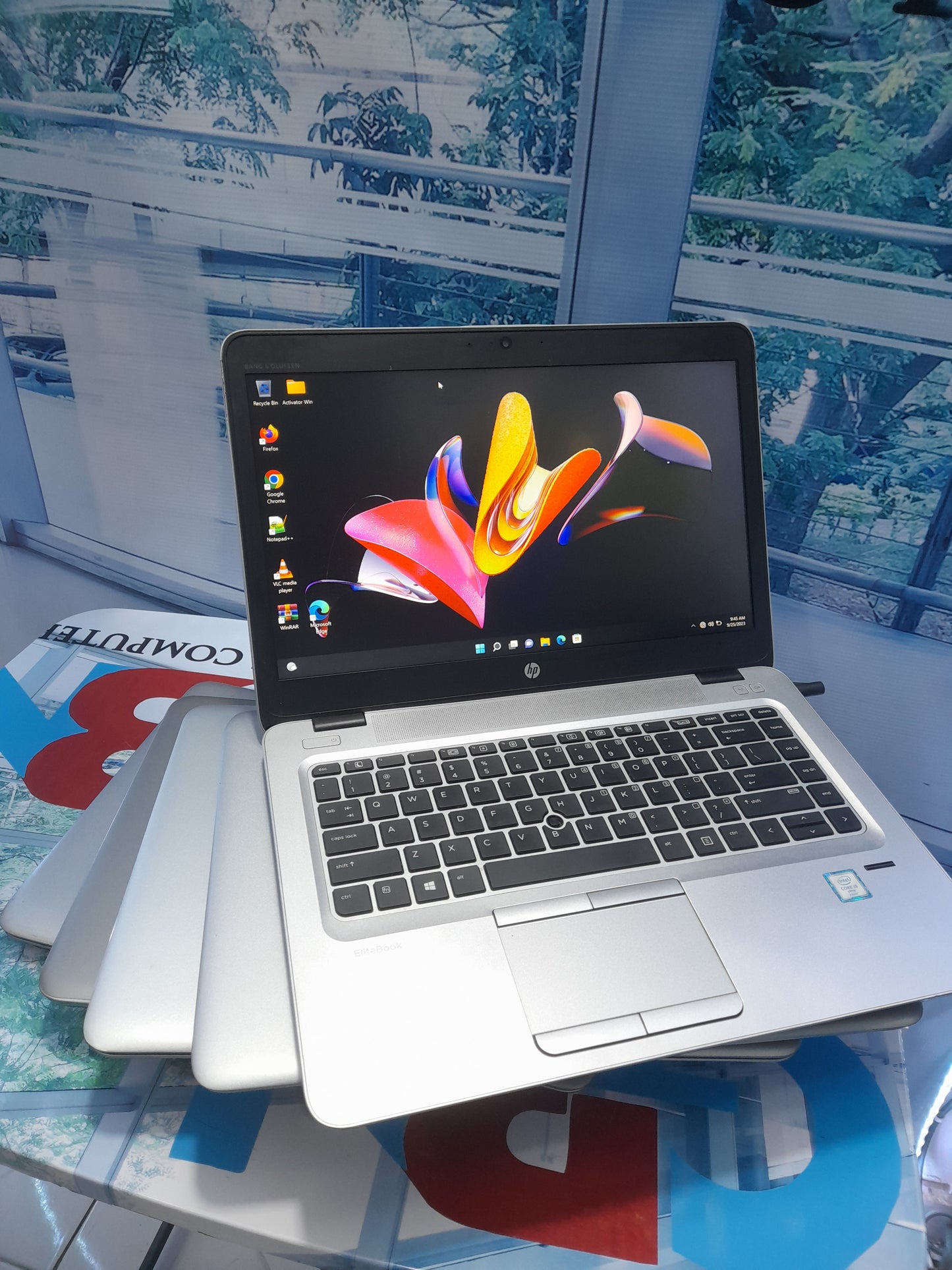 HP EliteBook 840 G3 – 6th Generation Intel Core i5-256GB SSD – 8GB RAM