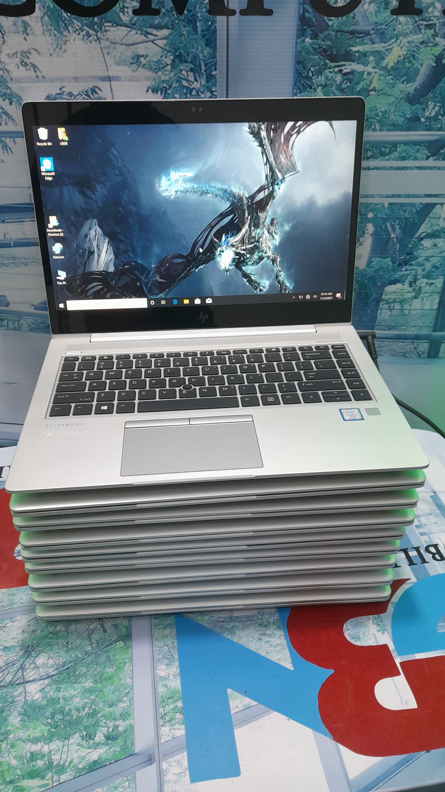 HP EliteBook 840 G5 - 8th Gen. Gen. Intel Core i5 - 256GB SSD - 8GB RAM - 8GB Total Graphics - Touchscreen - HDMI- Keypad Light