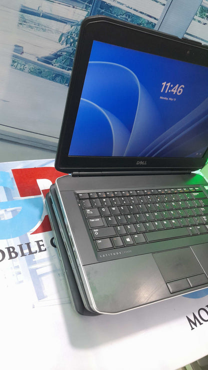 Dell Latitude E5430 - Intel Core i5 - 320GB HDD - 4GB RAM - 1.7GB Total Graphics - HDMI - DVD-RW