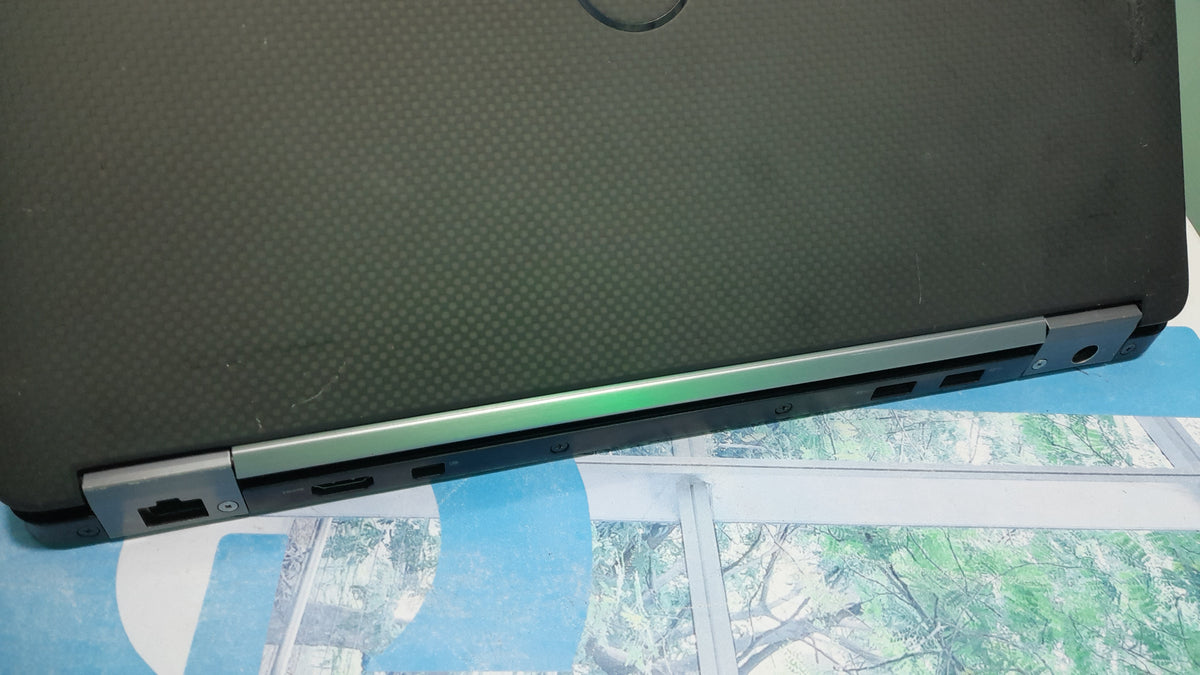 Dell Latitude E7470 Touchscreen 6th Gen. Intel Core i7 - 256GB SSD - 8GB RAM - HDMI - Keyboard Light