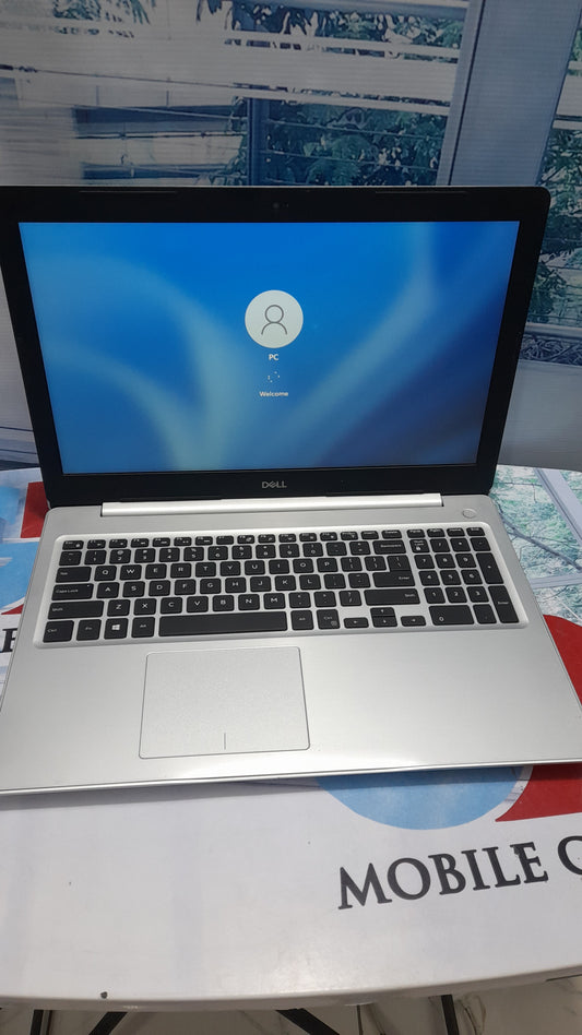 Dell Inspiron 5570 - 8th Gen. Intel Core i5 - 256GB SSD - 8GB RAM - HDMI - Keyboard Light