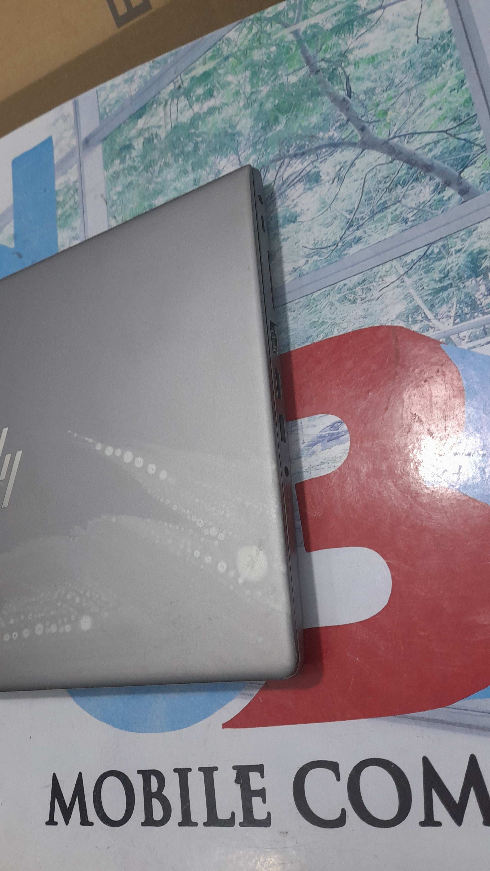 HP zBook 14u G5 - 7th/8th Gen. Intel Core i5 - 256GB SSD - 16GB RAM - 4GB Total Graphics - 2GB Dedicated - HDMI