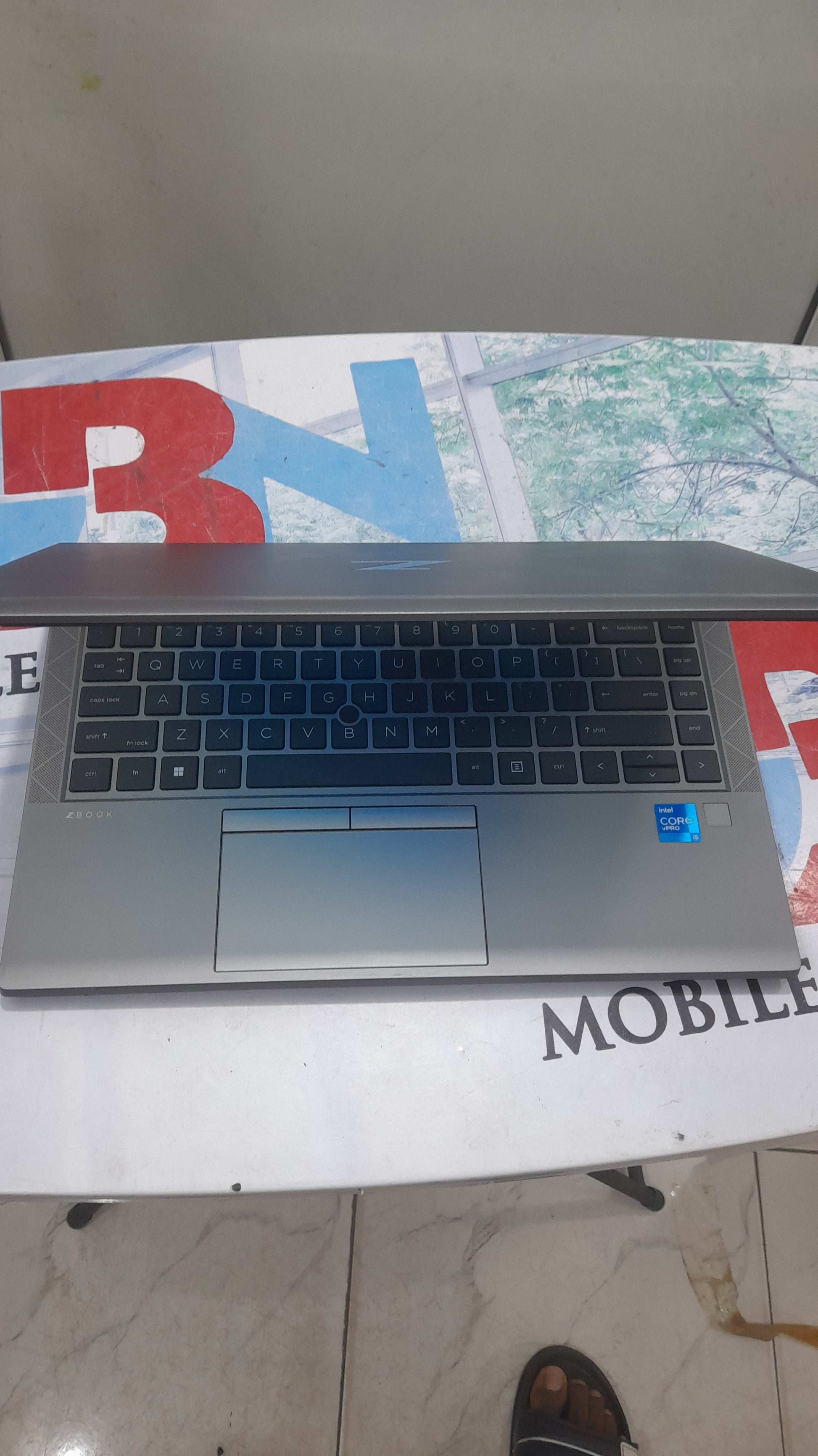 HP ZBook Firefly 14 G8 Mobile Workstation- 11th Gen. Intel Core i5 - 256GB SSD - 16GB RAM - 8GB Total Graphics -keyboardlight - HDMI