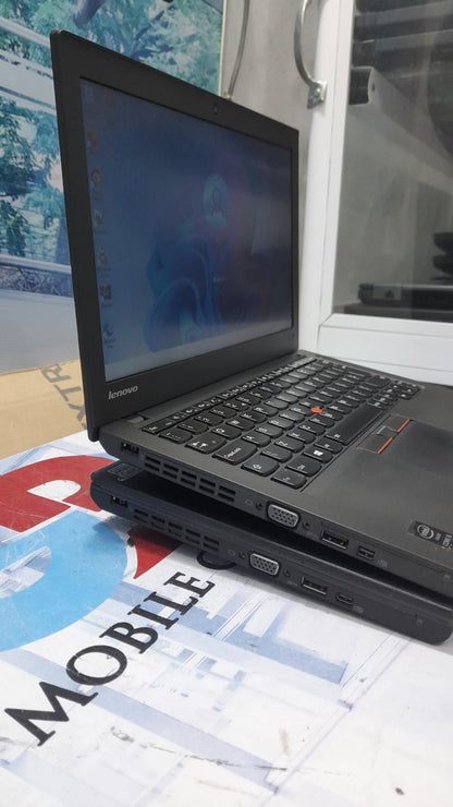 Lenovo ThinkPad X250 - Intel Core i5 - 500GB HDD - 8GB RAM - 2GB Total Graphics
