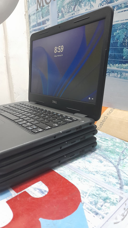 Dell latitude 3300 7th GEN. Intel core i3 128GB SSD 4G RAM 4G total share memory