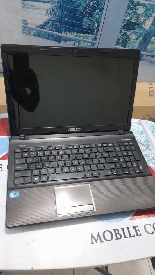 Asus K53E 2nd Gen. Intel Core i5-2450M - 320GB HDD - 4GB RAM - 2GB Total Graphics - HDMI