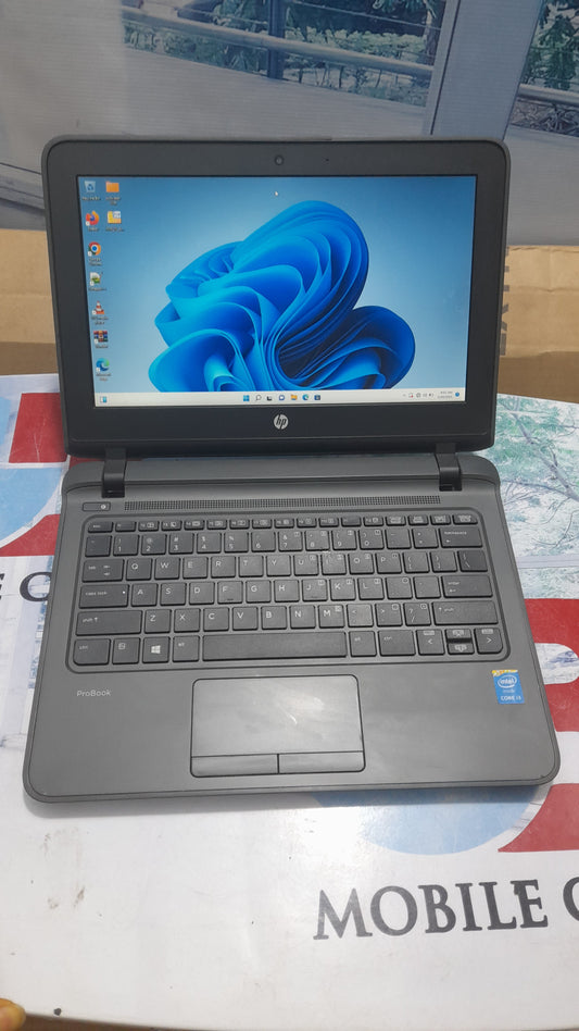 HP Probook 11 G2 - 6th Gen. Intel Core i3 - 128GB SSD - 4GB RAM - HDMI