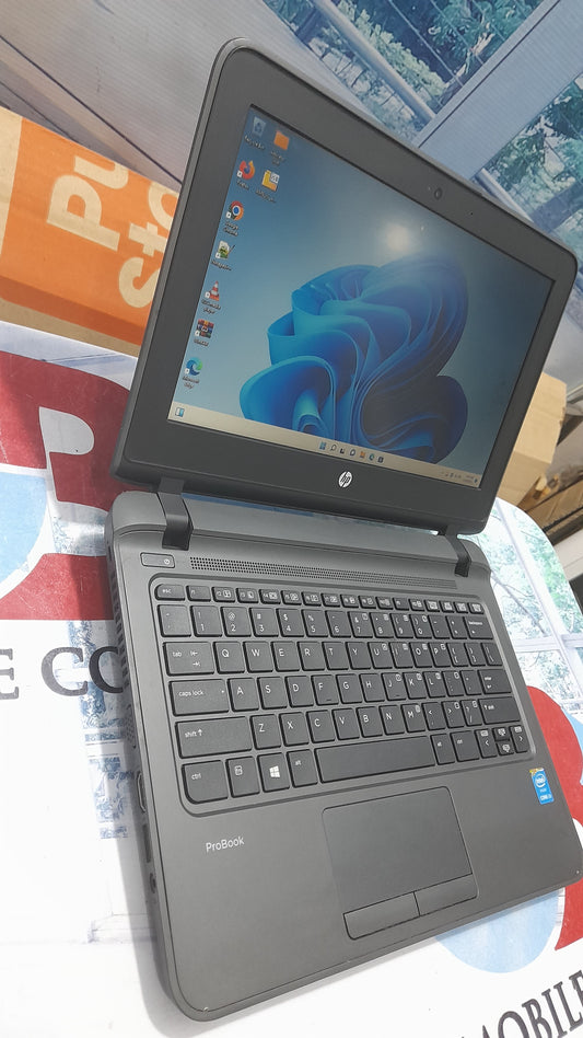 HP Probook 11 G2 - 6th Gen. Intel Core i3 - 128GB SSD - 4GB RAM - HDMI