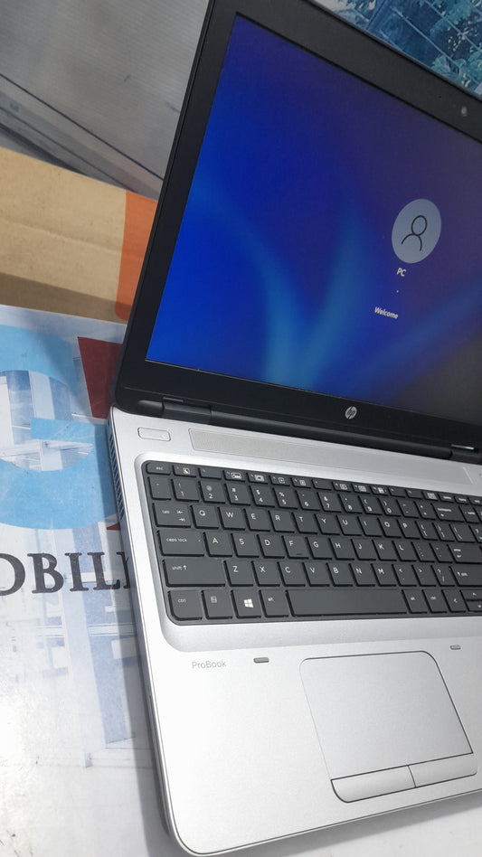 HP ProBook 650 G2 - 6th Gen. Intel Core i5 - 500GB HDD - 8GB RAM - 4GB Total Graphics - Keyboard Light