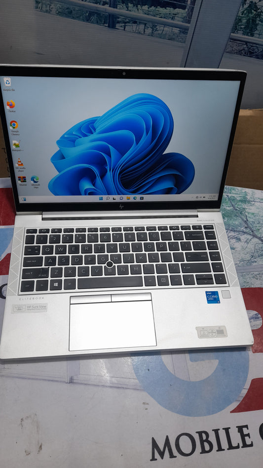 HP EliteBook 840 G7 touchscreen - 10th Gen. Intel Core i5 - 256GB SSD - 16GB RAM- HDMI - Keyboard Light