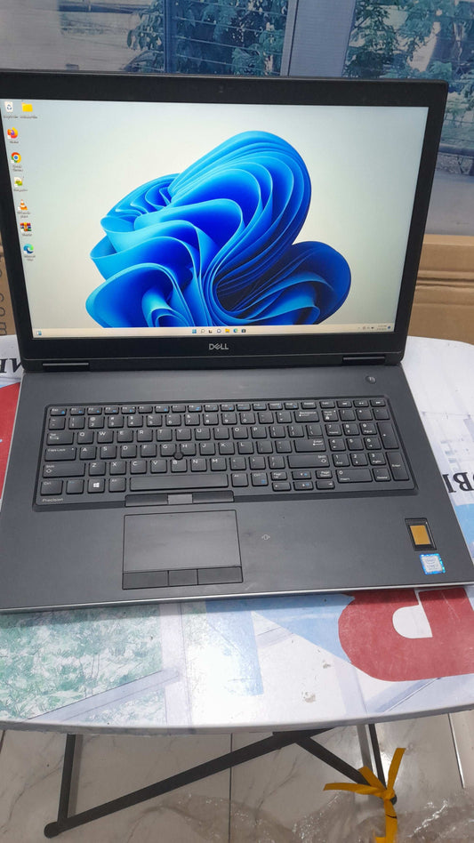 Dell Precision 7730 intel Core i7-8850H - 6G dedicated Quadro P3200, FHD - 512GB SSD - 32GB RAM - Keypad Light 22407GB Total graphic