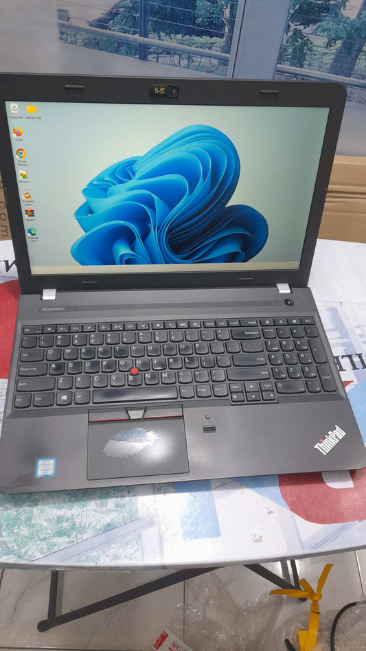 Lenovo ThinkPad E560- 2GB Radeon R7 M370 Dedicated graphics 6th Gen. Intel Core i7 - 500GB HDD - 8GB RAM - 4GB Total Graphics - HDMI