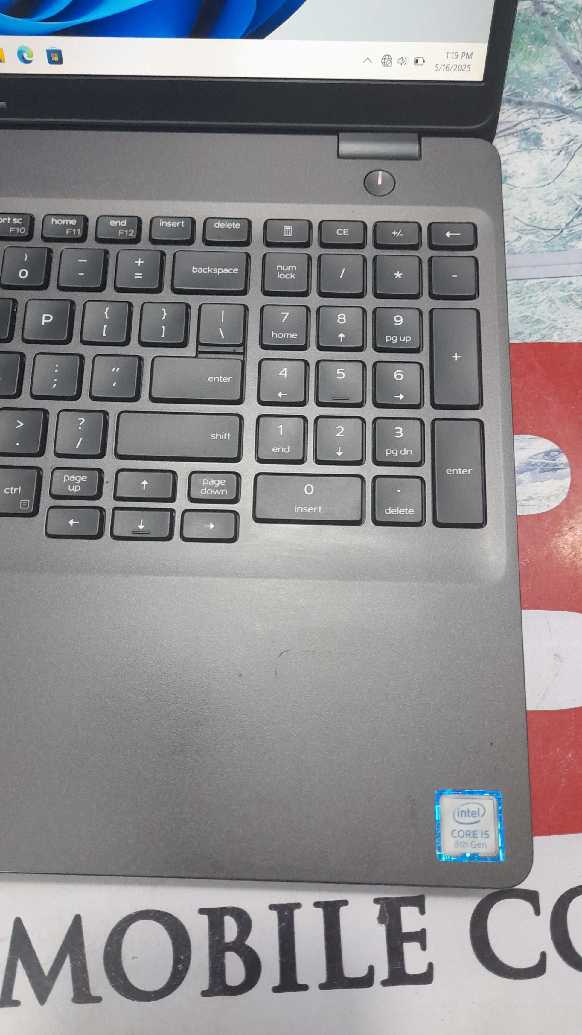 Dell Latitude 5500 intel Core i5-8265U - 8GB RAM - 256GB SSD - Keypad Light 4GB Total graphic