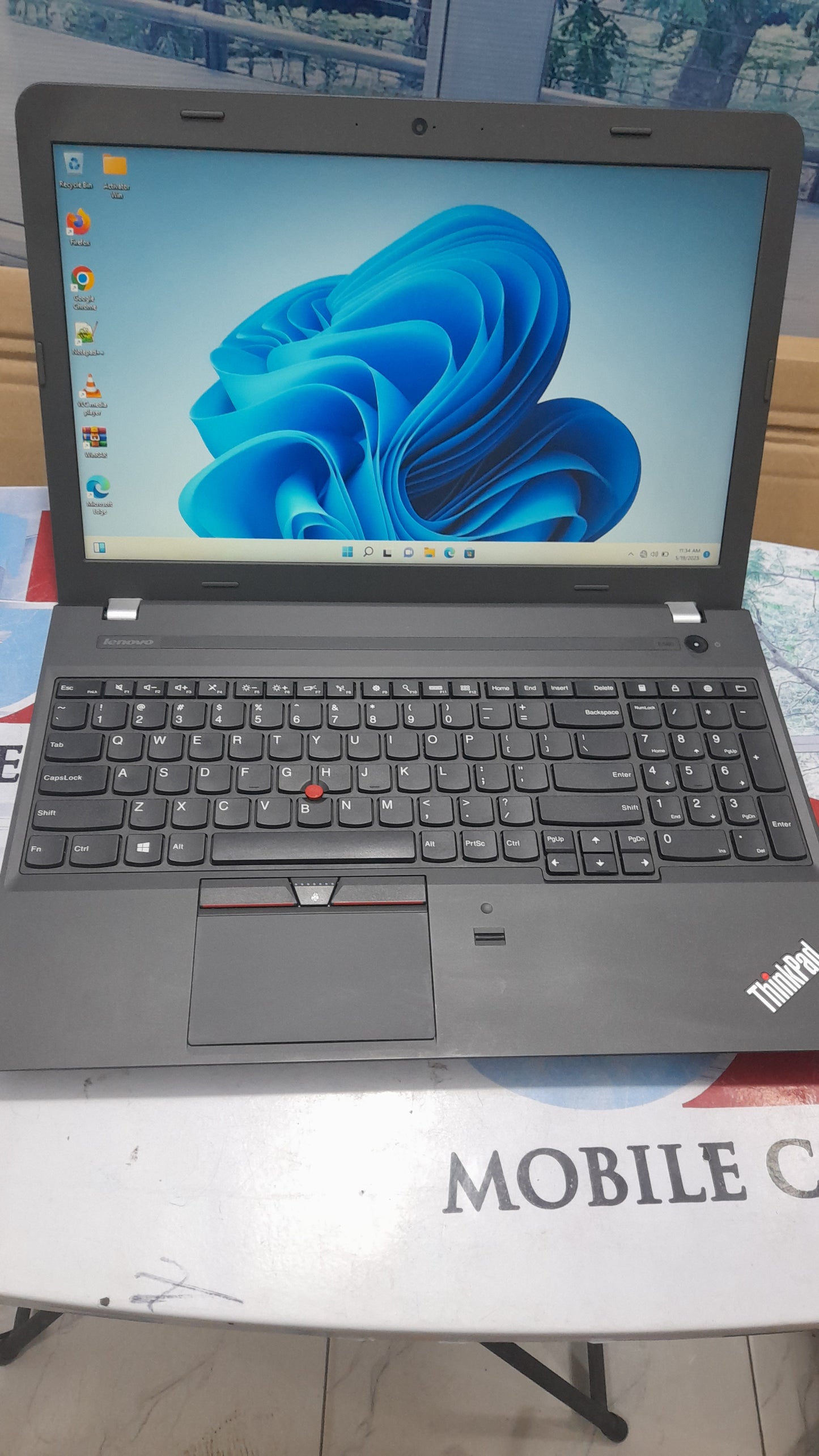 Lenovo ThinkPad E560 Intel Core i5 6th Gen 500G HDD 8G RAM 4G total graphic