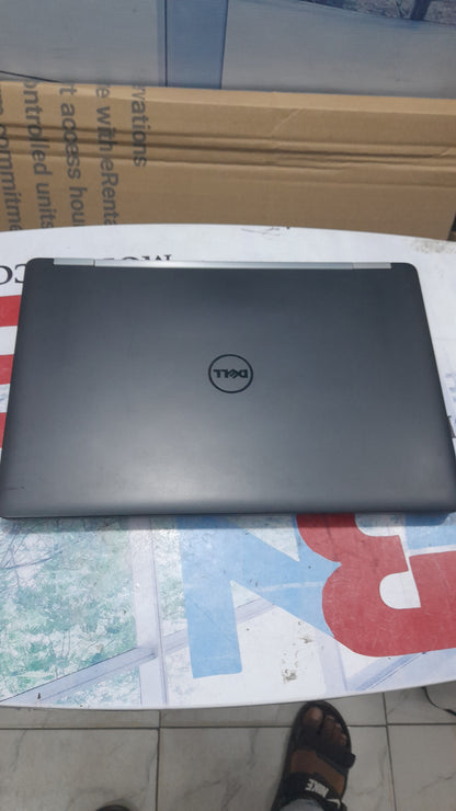 Dell Latitude E5570 2G Dedicated graphic 6th Gen. Intel Core i7 - 256GB SSD - 16GB RAM 8G Total graphics