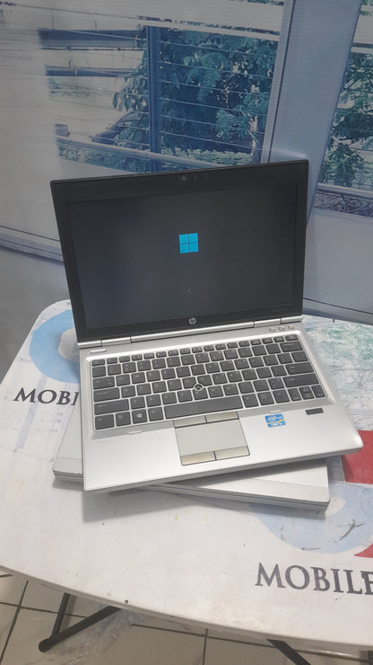 Hp EliteBook 2570p 3rd Gen. intel core i5 320G HDD 8G RAM 4G Total graphic