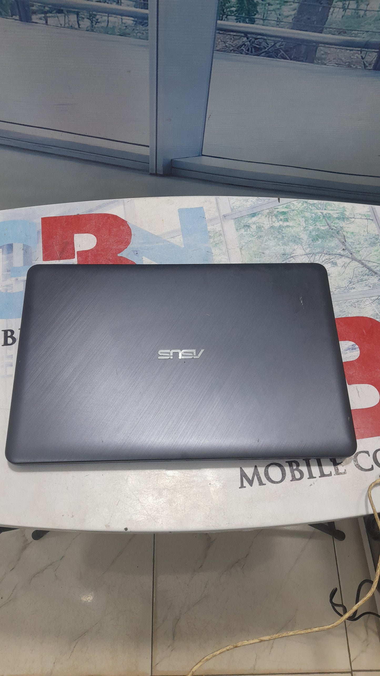 Asus Vivobook -4th Gen. Intel celeron 320G HDD 4G RAM 15.6-Inch screen size