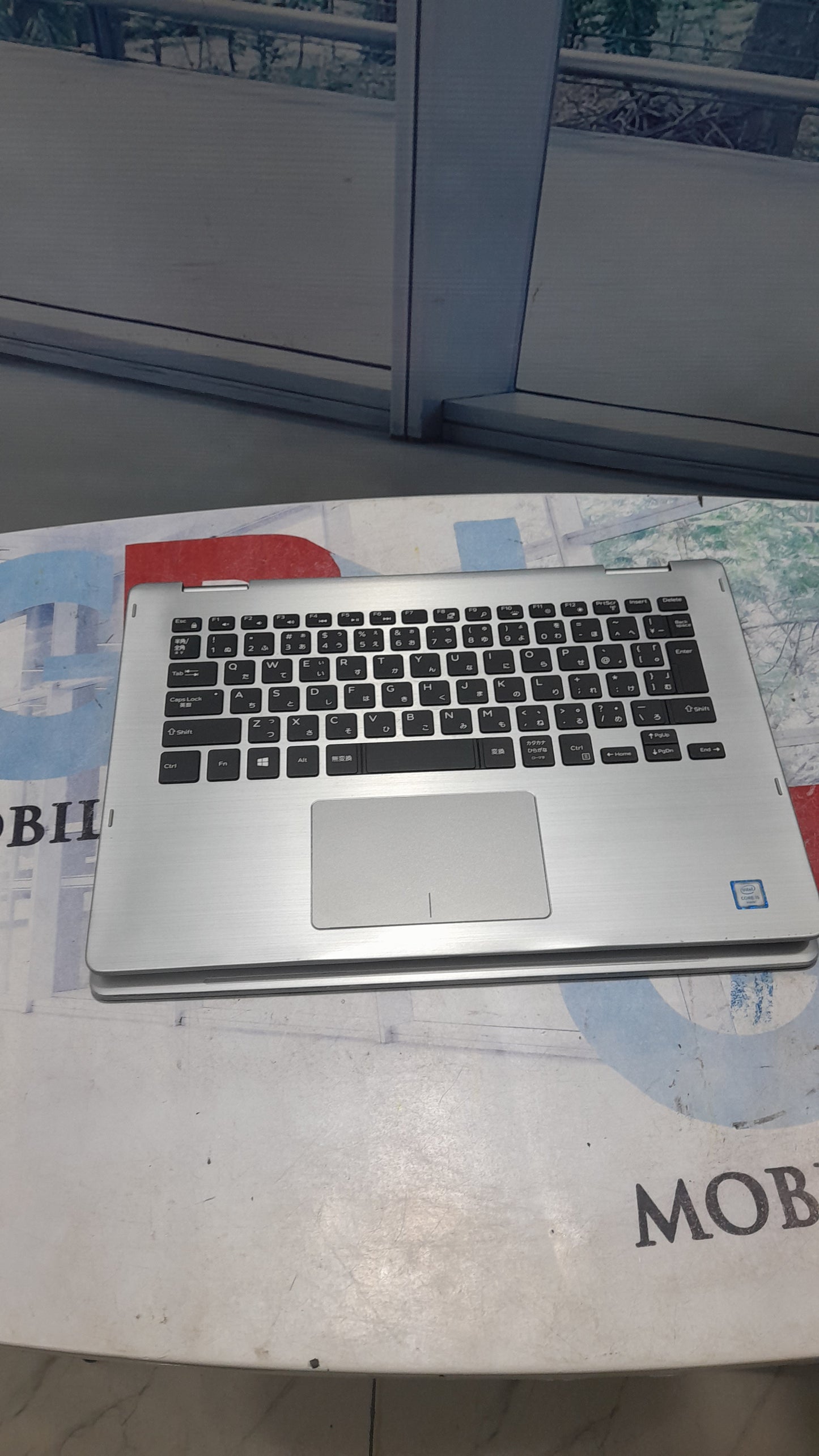 Dell Inspirion 13-7368 2-IN-1 Laptop x360 Touchscreen - 6th Gen.  Intel core i5 - 256 GB SSD - 8GB RAM - HDMI