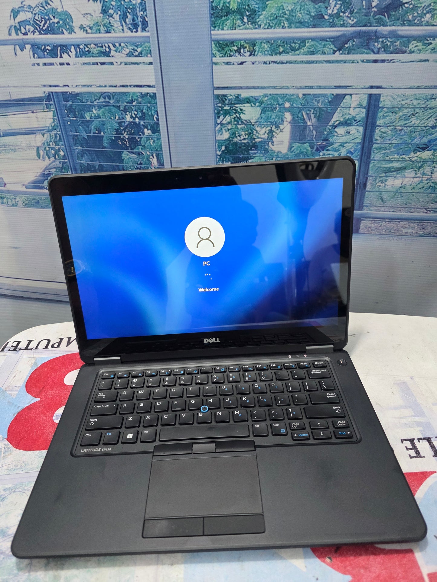 Dell Latitude 7450 Touch screen 5th Gen. intel core i7 128G SSD 8G RAM