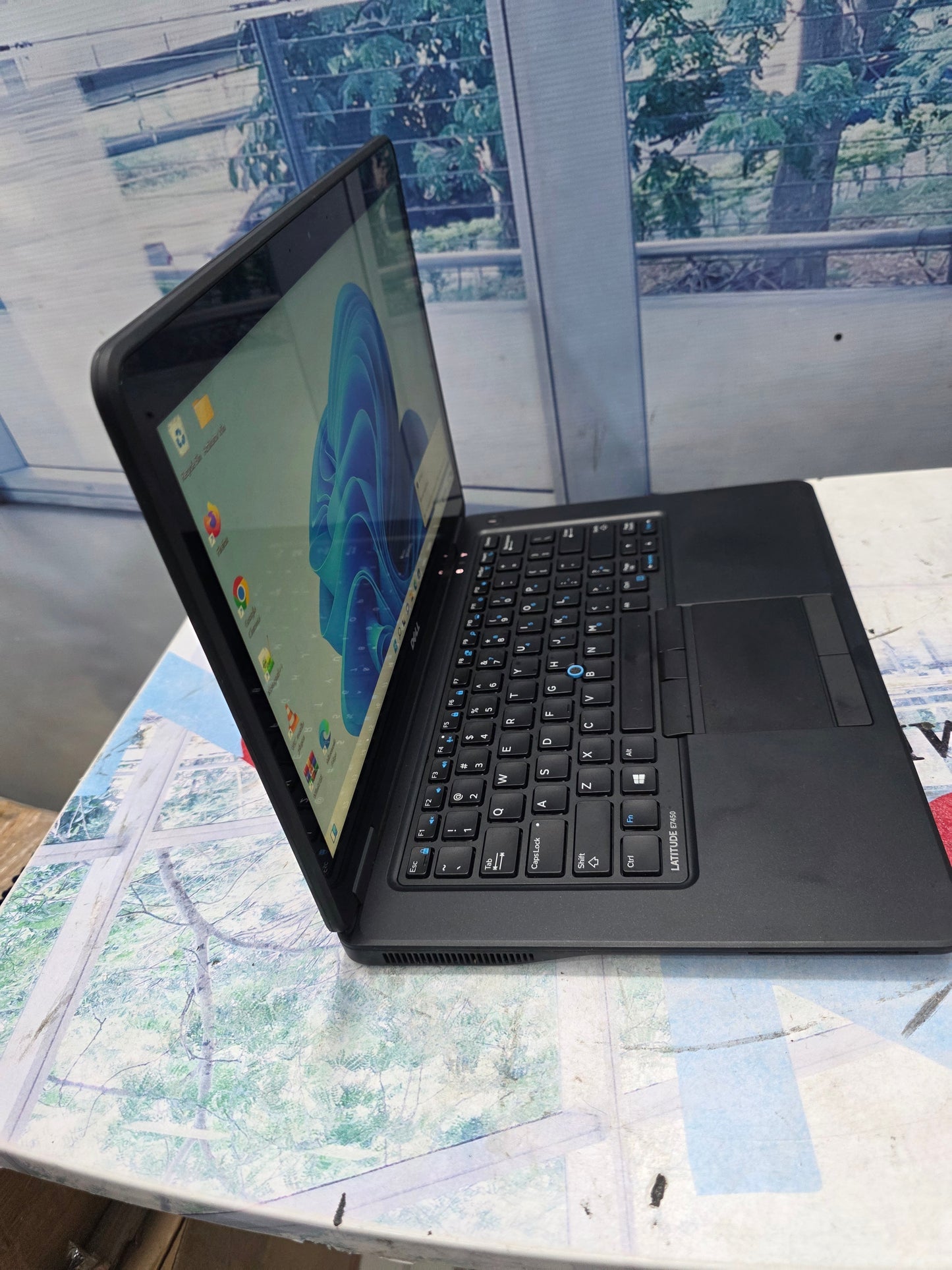 Dell Latitude 7450 Touch screen 5th Gen. intel core i7 128G SSD 8G RAM