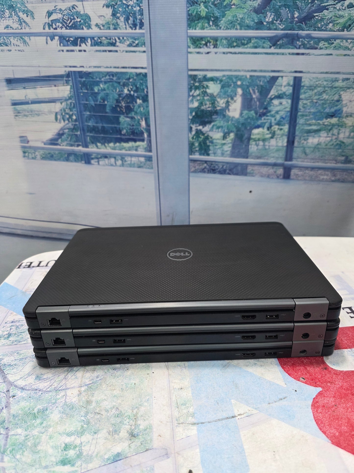 Dell Latitude 7450 Touch screen 5th Gen. intel core i7 128G SSD 8G RAM