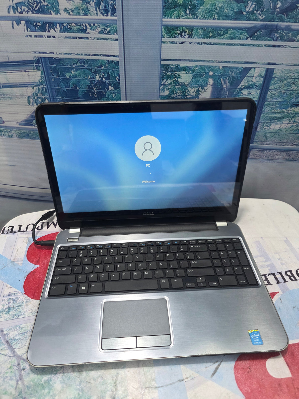 Dell Inspirion 5537 Touch screen Intel Core i5 320GB HDD 8G RAM
