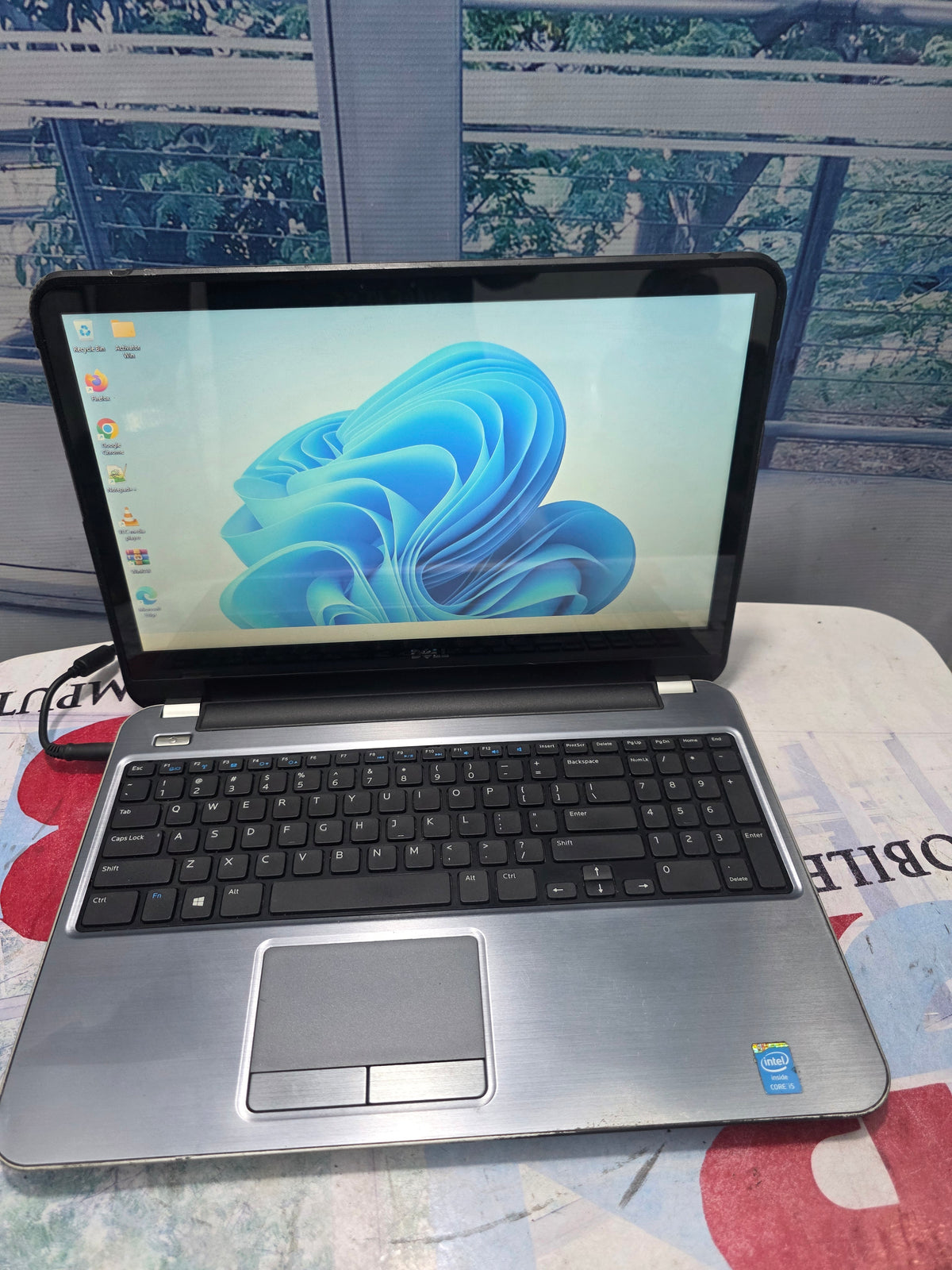 Dell Inspirion 5537 Touch screen Intel Core i5 320GB HDD 8G RAM