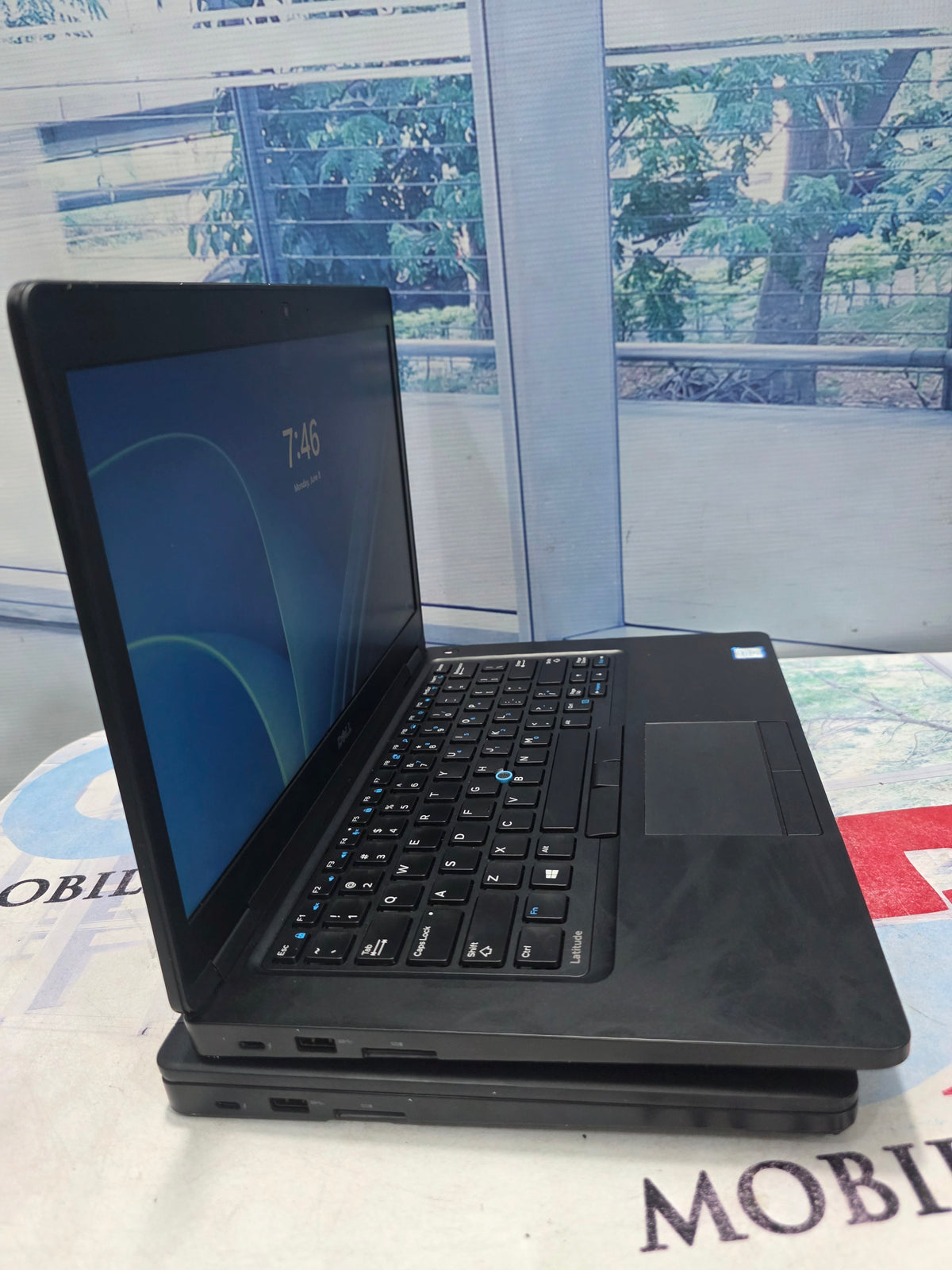Dell latitude E5480 2G Dedicated graphic 7th Gen. Intel core i7 256GB SSD 16GB Ram keyboardlight