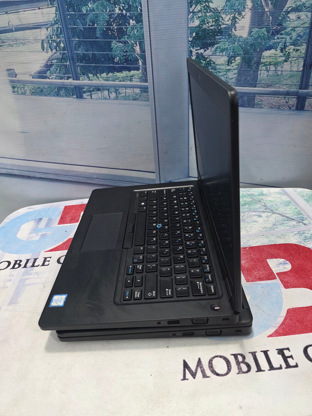 Dell latitude E5480 2G Dedicated graphic 7th Gen. Intel core i7 256GB SSD 16GB Ram keyboardlight