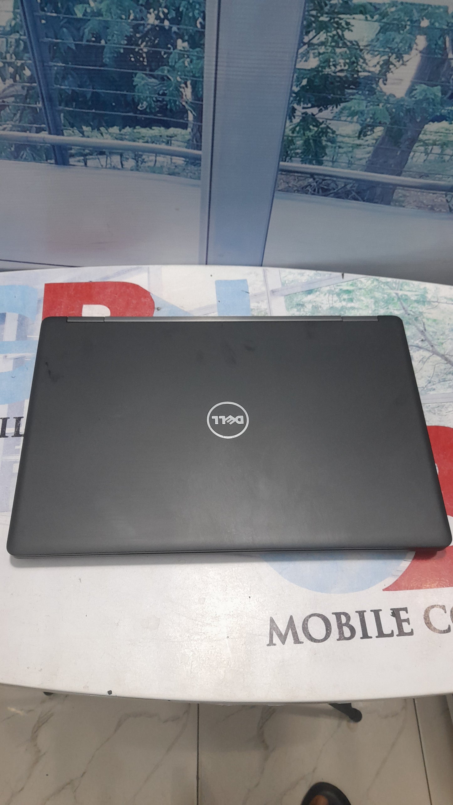 Dell latitude E5580 2G Dedicated graphic 7th Gen. Intel core i7 256GB SSD 16GB Ram keyboardlight