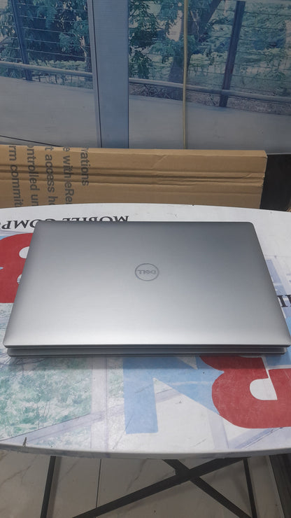Dell Precision 5540- 9th Gen. FHD Intel Core i5 -256GB NVMe SSD - 16GB RAM - 8GB Total Graphic