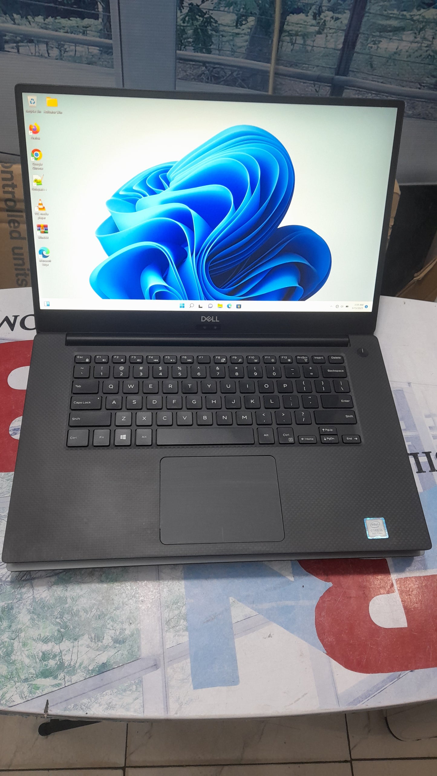 Dell Precision 5540- 9th Gen. FHD Intel Core i5 -256GB NVMe SSD - 16GB RAM - 8GB Total Graphic